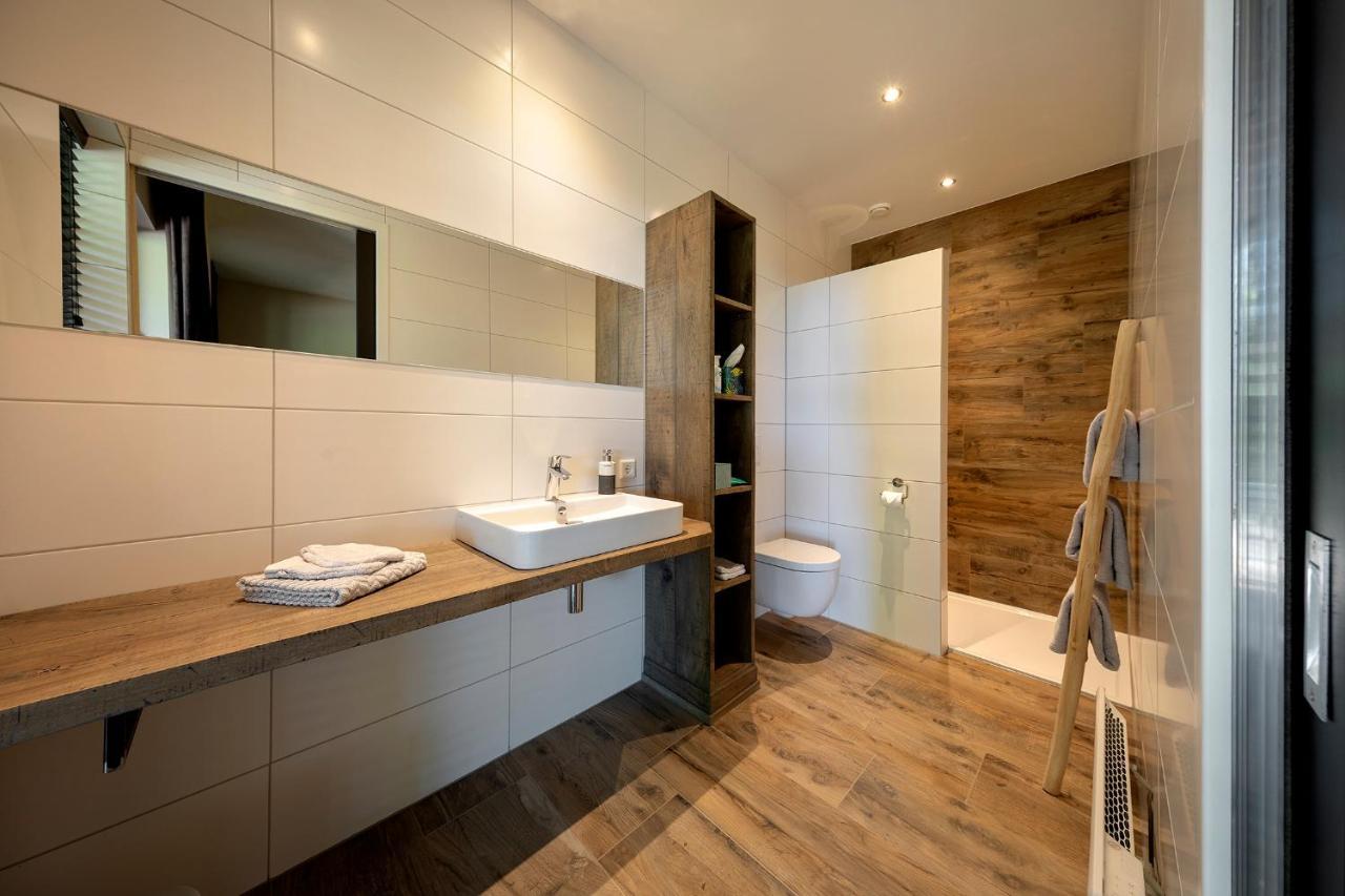 Aubergine Logeren & Dineren Bed & Breakfast Tegelen Exterior foto